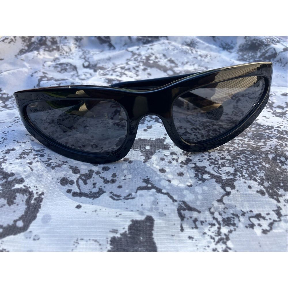 ELISA JOHNSON - SHAM WRAPAROUND SUNGLASSES BLACK
